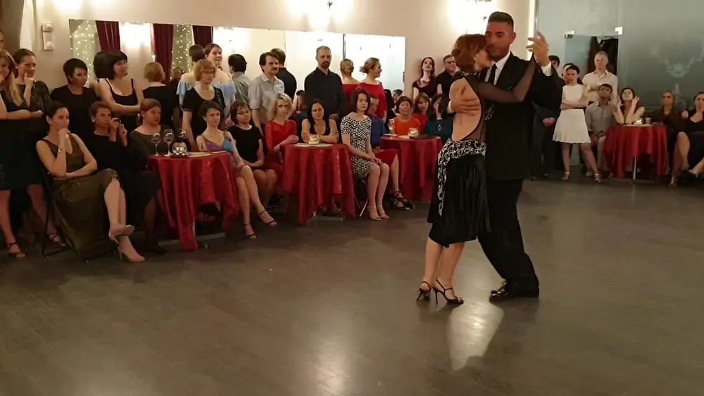Video thumbnail for Javier Dias & Yulia Zueva @ Milonga "El Salon" 2/3