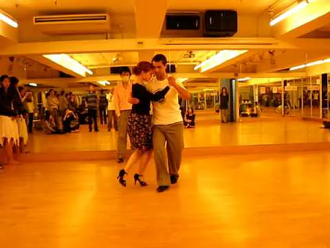 Video thumbnail for Jose Fernandez and Melody Celatti Disassociated movements, pivots, ochos Hong Kong December 12 2009