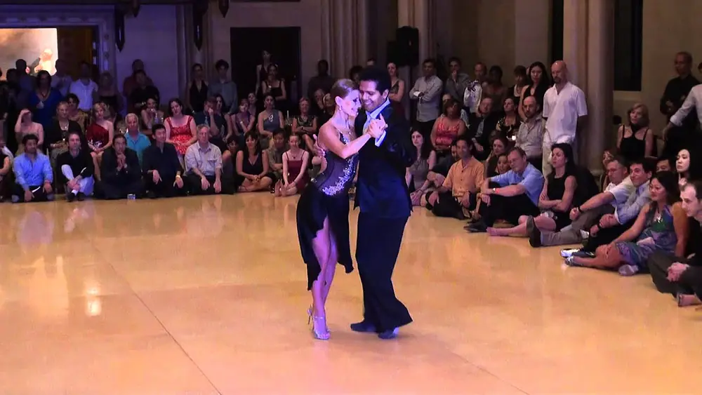 Video thumbnail for Sebastian Arce y Mariana Montes "La Milonga de Buenos Aires"