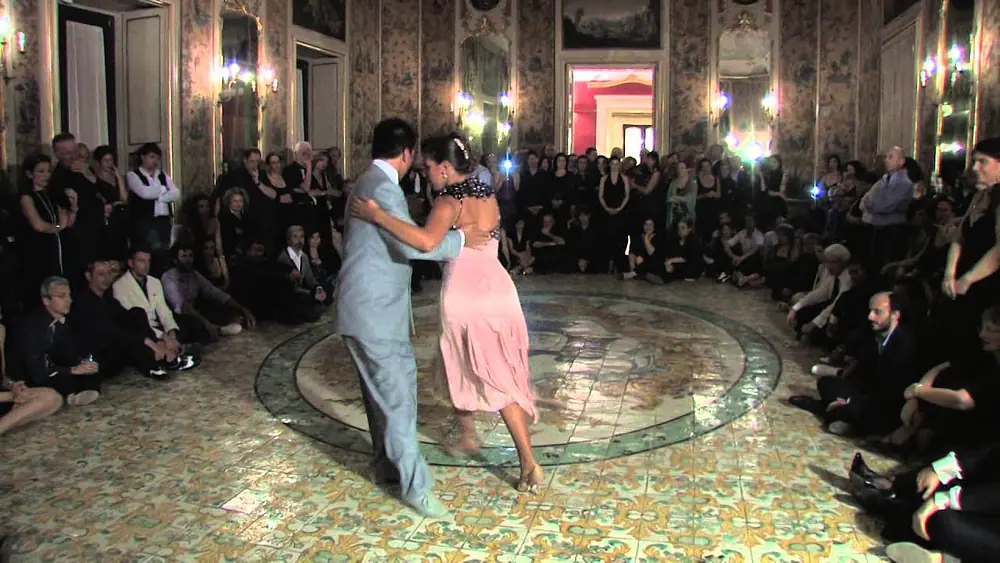 Video thumbnail for Milonga a Palazzo - Roxana Suarez y Sebastián Achaval 3/4