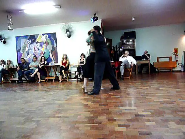 Video thumbnail for Gustavo Soto e Juliana Maggioli - Tango Baires 11-11-2011 - 2 de 4