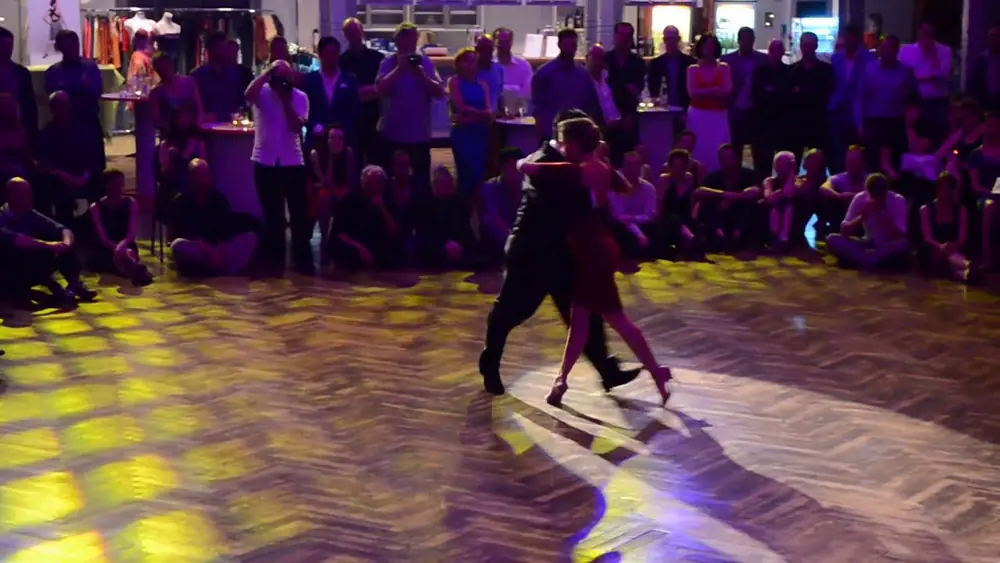Video thumbnail for Carlitos Espinoza & Noelia Hurtado - Tango Festival Karlsruhe 2015 - 1/4