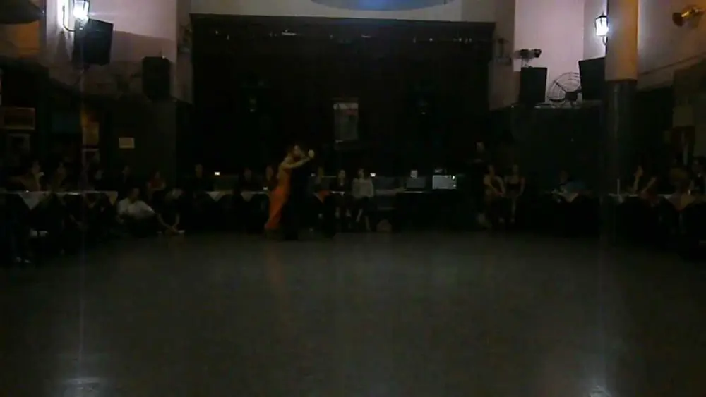 Video thumbnail for Melina Brufman y Claudio Gonzalez en El Motivo Tango, 27/8/12