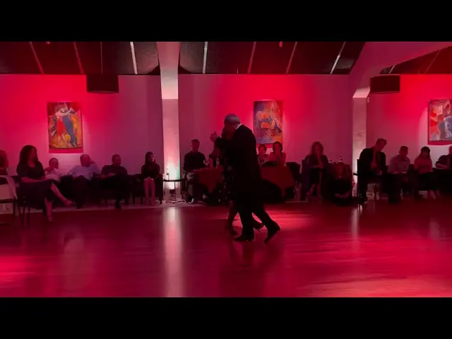 Video thumbnail for Fernando Jorge y Graciela Gonzalez - La Leona de Tango, em 21/10/23. Escola Lição de Tango.  - 3/3