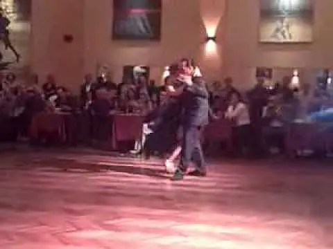 Video thumbnail for Alejándra Gutty y Pancho Martínez Pey @  Milonga Parakultural en Salón Canning ~ 10 Mar 12014