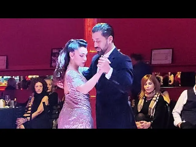 Video thumbnail for Oigo Tu Voz (Demare) Anabella Chinellato y Jose Fernández. Yira Yira Milonga 12jul24 (1/3)