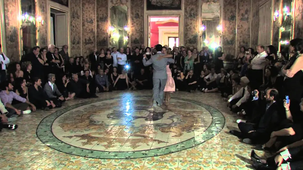 Video thumbnail for Milonga a Palazzo - Roxana Suarez y Sebastián Achaval 1/4