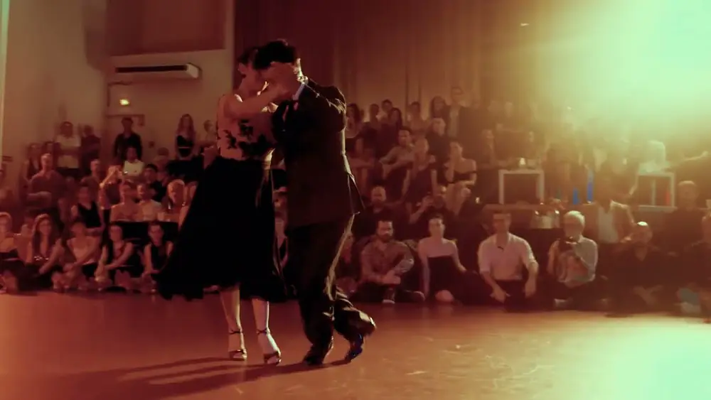 Video thumbnail for EL CACHIVACHE - Roxana Suarez & Sebastian Achaval - Milonga en Lyon Tango Festival - Ella es asi