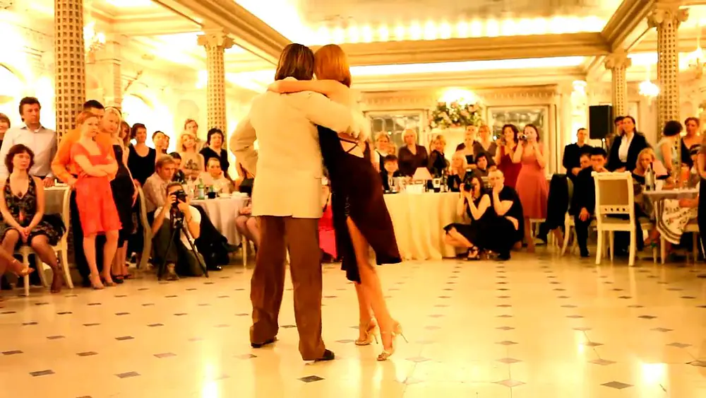 Video thumbnail for Alexey Barbolin - Ulia Zueva (17-04-2011) Moscow - Soledad Tango Festival - Grand Milonga 3/3