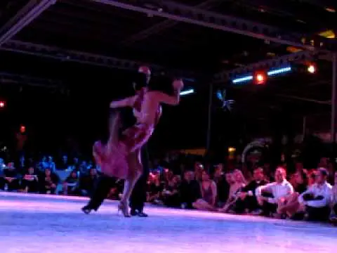 Video thumbnail for Erna y Santiago Giachello 1-3 12° Torino Tango Festival.MOV