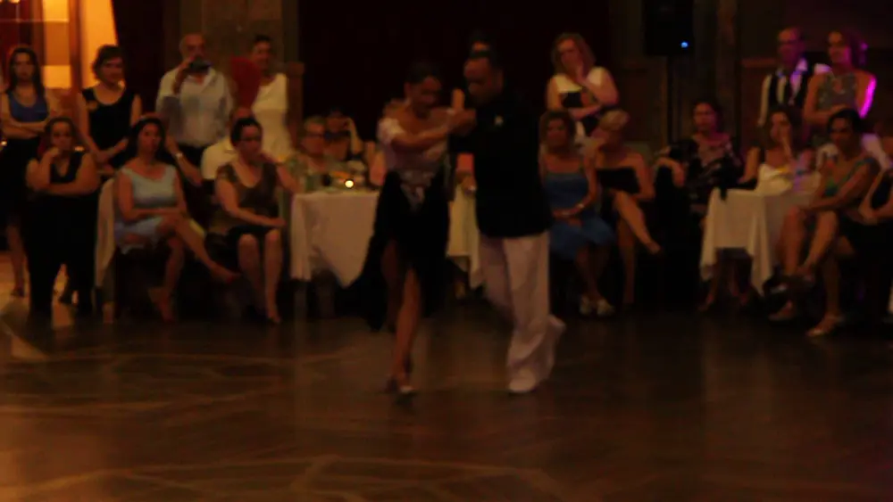 Video thumbnail for MAXIMILIANI CRISTIANI E KARINA COLMEIRO NO 8º TANGO LIBER - 3/5