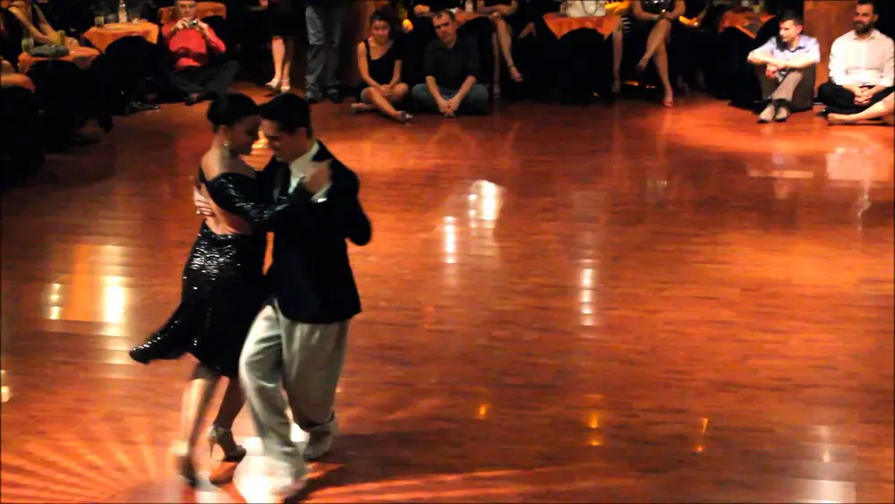 Video thumbnail for Edwin Espinosa y Alexa Yepes a La Mariposa_FULLSHOW