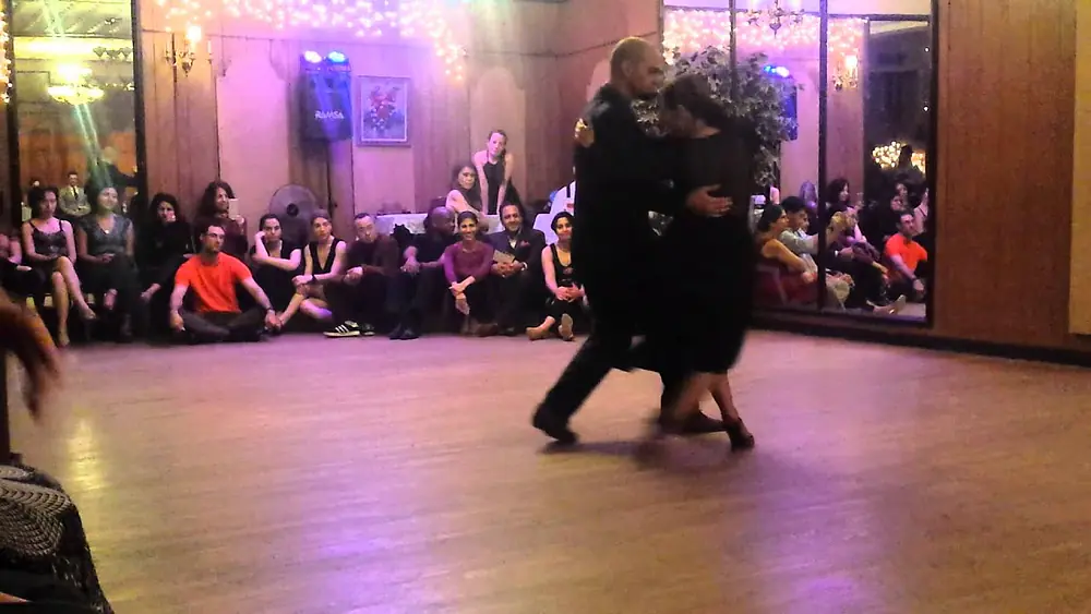 Video thumbnail for Argentine tango: Guillermina Quiroga & Mariano Logiudice - Una Fija (Glorias de Ayer)