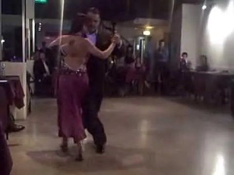 Video thumbnail for Naomi Hotta y Leo Ortiz @ Porteno y Bailarin milonga, Di Sarli-Rufino "Corazon" Oct 6 2013