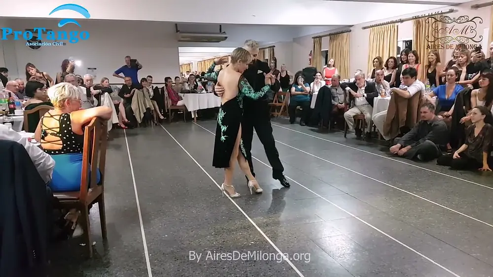 Video thumbnail for Excelente, Aurora Lubliz, Claudio Gonzales, tango Buenos Aires, Abrazo de tango milonga