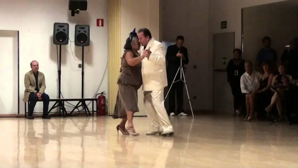 Video thumbnail for Jorge Dispari y María del Carmen Romero - "Del Barro"