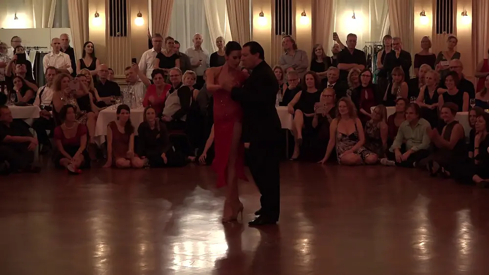 Video thumbnail for Daiana Gúspero & Miguel Ángel Zotto - A mis viejos