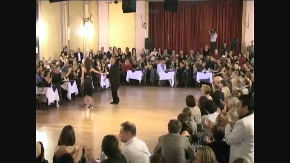 Video thumbnail for Milonga de Apertura - Milongueando 2011 - Maria Plazaola y el Nene Masci