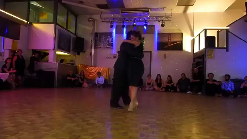 Video thumbnail for Noelia Hurtado y Carlitos Espinoza - Milonga -   Lyon 2014