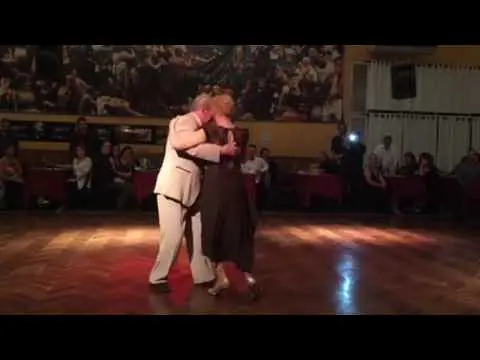 Video thumbnail for Silvia y Alfredo Alonso en Salon Canning 22 de agosto 2016
