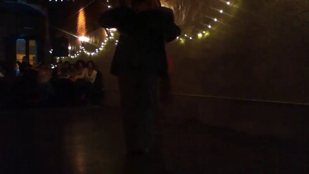 Video thumbnail for Agustina Gomez y Alejandro Lencina bailan en Muy Lunes - 2 de 4
