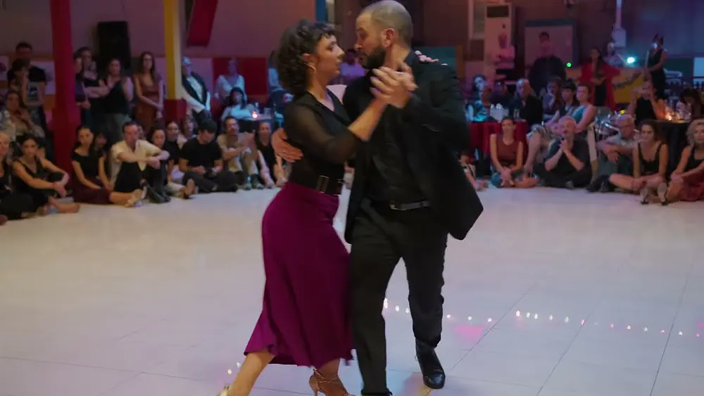 Video thumbnail for Bruno Tombari & Rocio Lequio dance Juan d'Arienzo- Amarras 5/5