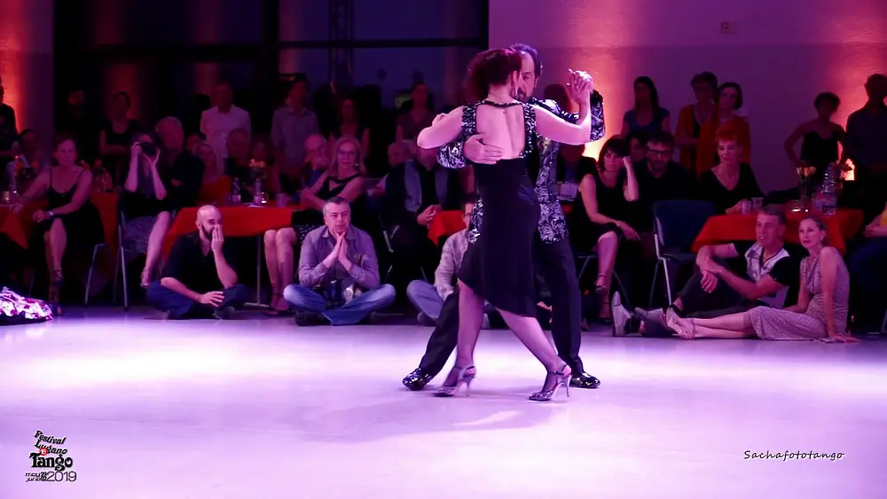 Video thumbnail for Gustavo Naveira y Giselle Anne, Festival Lugano Tango (CH) 2019, (3)