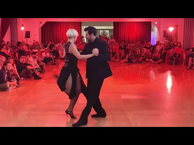 Video thumbnail for Juan Marchetti y Tamara Selva Bisceglia  -  "Derecho Viejo"  - Orquesta Tango Bardo