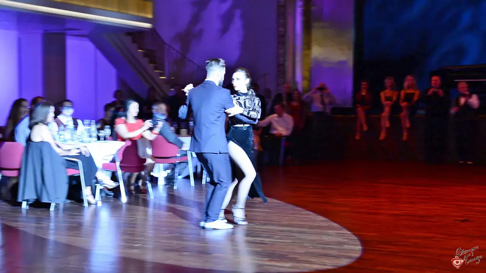 Video thumbnail for Jose Fernandez & Martina Waldman, Baden-Baden Int. Tango Festival, 21 October 2017, 1/4.