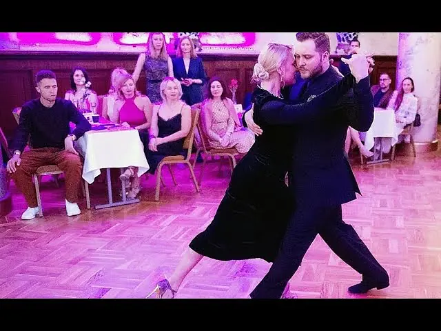 Video thumbnail for El Puntazo: Solo tango orquesta, Maxim Gerasimov & Julia Osina