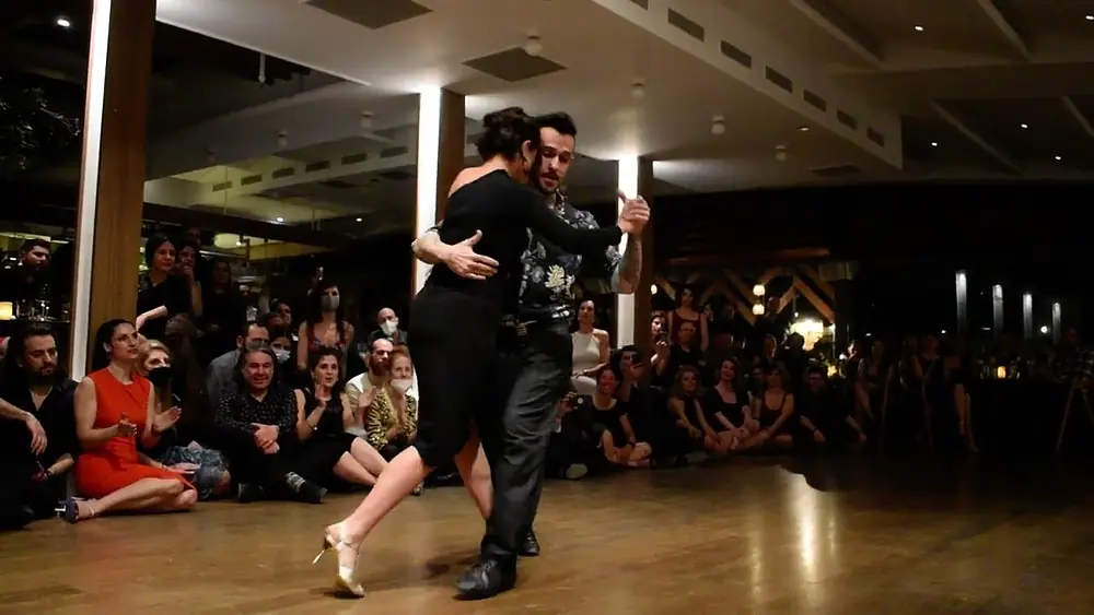 Video thumbnail for Milonga para as Missões - Ermis Karaboulas y Katerina Sakka Athens 16/4/2022 3/4