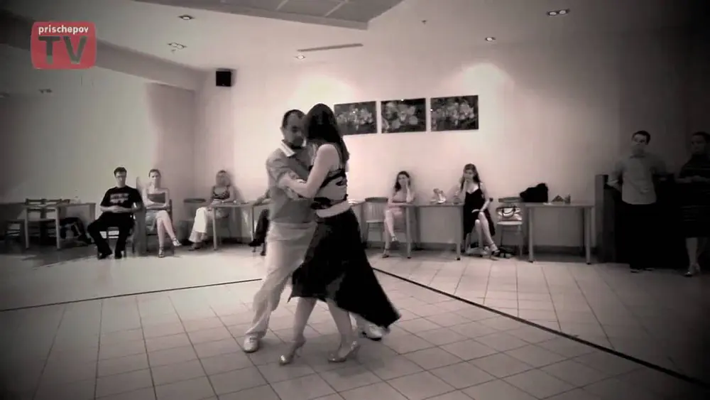 Video thumbnail for Facundo Jauregui and Samantha Di Paolo, Russia, Moscow, Milonga in "Romanov Dvor 2", 30.07.2010  (2)