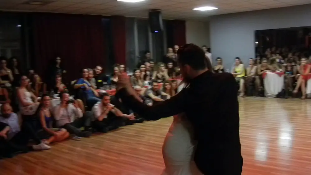 Video thumbnail for esibizione di Luca Morale​ e Francesca Santangelo​ in Nochero Soy di Pugliese al Winter