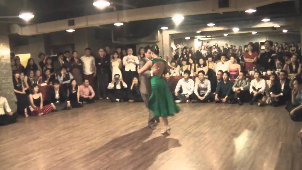 Video thumbnail for 2012 Tango in Seoul - Sebastian Achaval y Roxana Suarez - Lloran las campanas