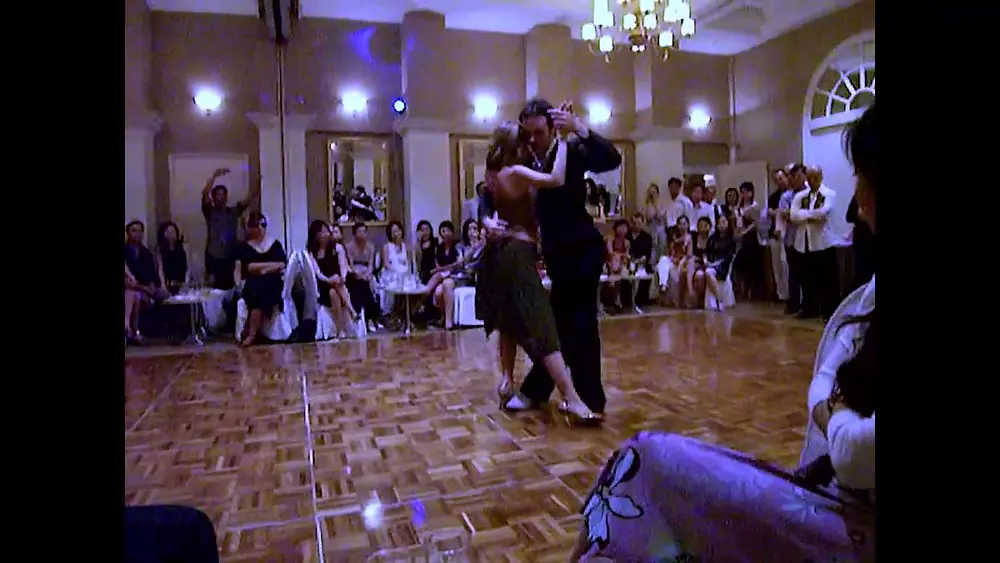 Video thumbnail for Pablo Rodriguez & Noelia Hurtado 4/4 - Sinsabor (Edgardo Donato) Tango - 2008 Hong Kong