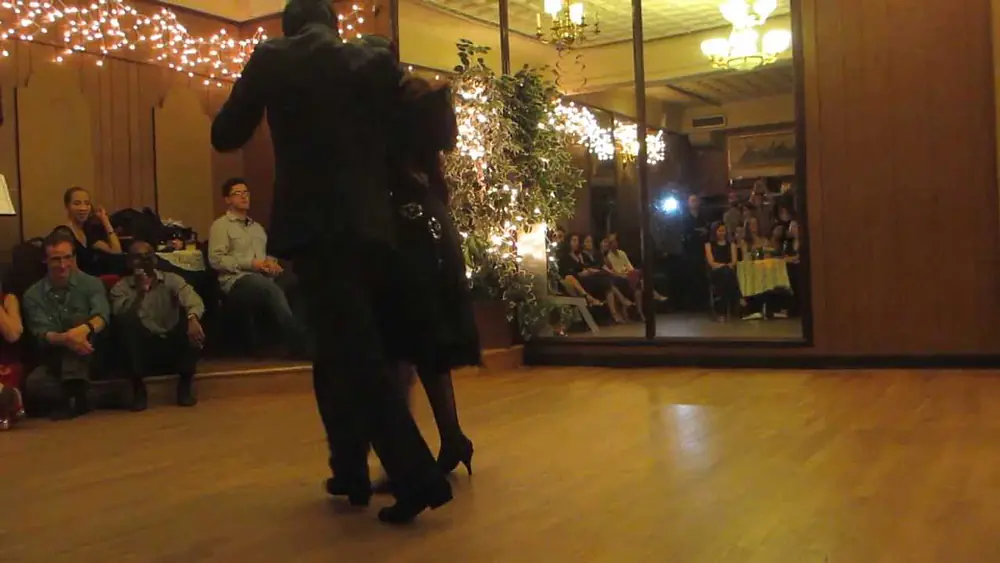 Video thumbnail for Carlos Paredes & Diana Giraldo at " La Milonga Rosa "