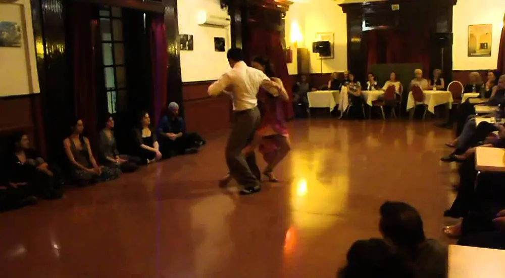 Video thumbnail for Adrián Luppi y Paula Villarroel
