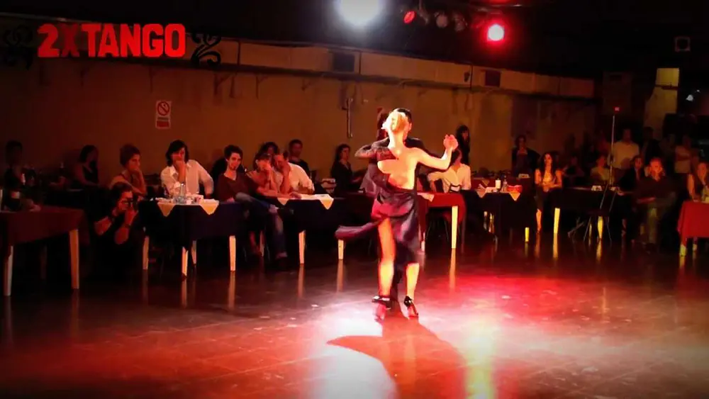 Video thumbnail for Jose Fernandez  y Martina Waldman Tango Boedo en Milonga La Viruta Dic 2011