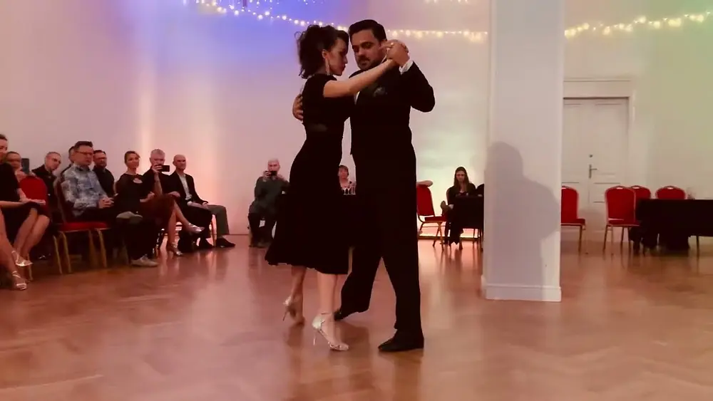 Video thumbnail for Magdalena Myszka & Ezequiel Mendoza 1/4