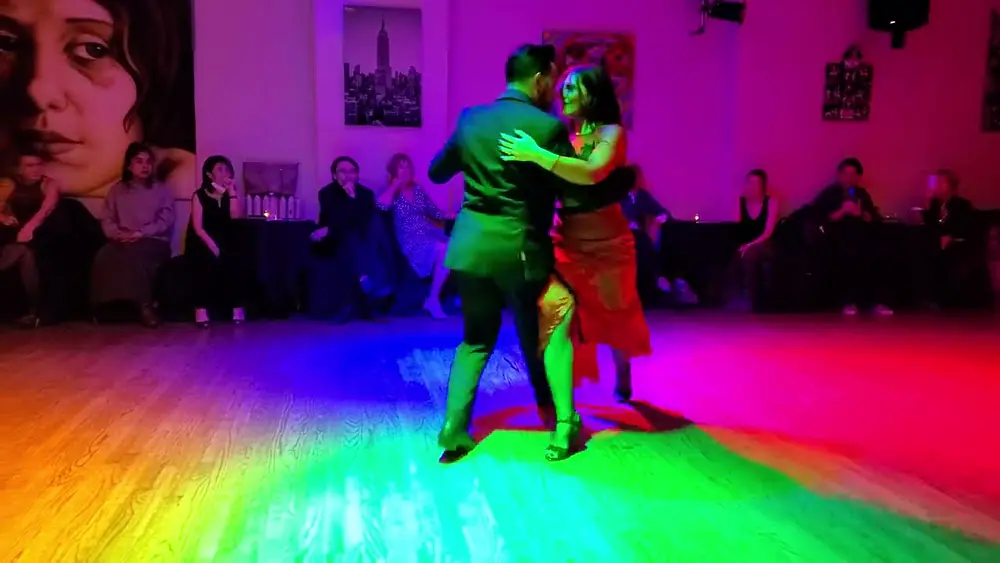 Video thumbnail for Argentine tango: Mariana Parma & Leonardo Sardella - Danzarín
