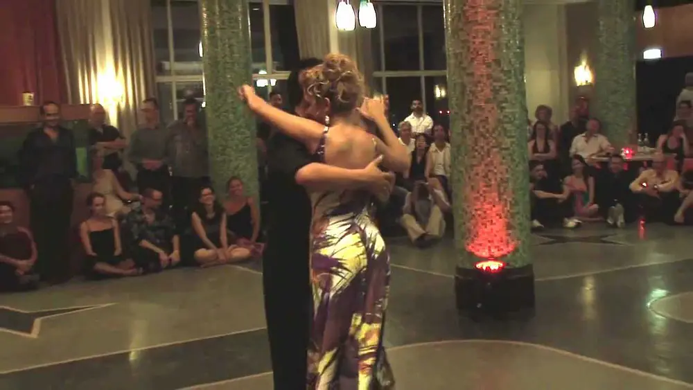 Video thumbnail for Noelia Hurtado y Carlitos Espinoza - La Bruja Amsterdam (3 & 4)
