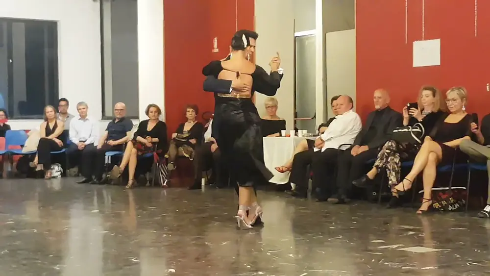 Video thumbnail for Edwin Espinosa y Alexa Yepes, "A Tutto Tango 9", /2 Abril 2022