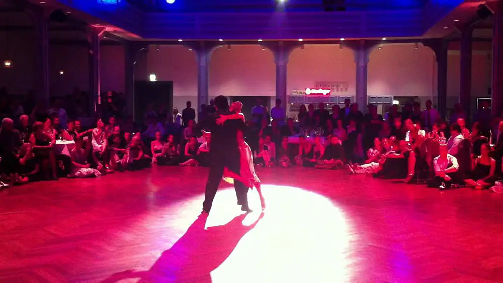Video thumbnail for Sebastian Arce y Mariana Montes 2/4