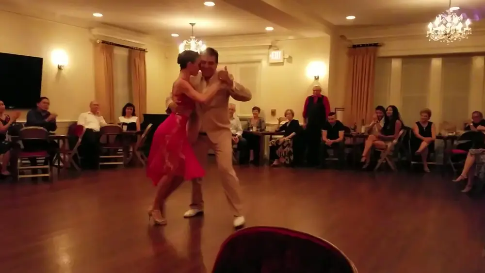 Video thumbnail for Virginia Vasconi & Julio Balmaceda dancing Vals at El Chamuyo