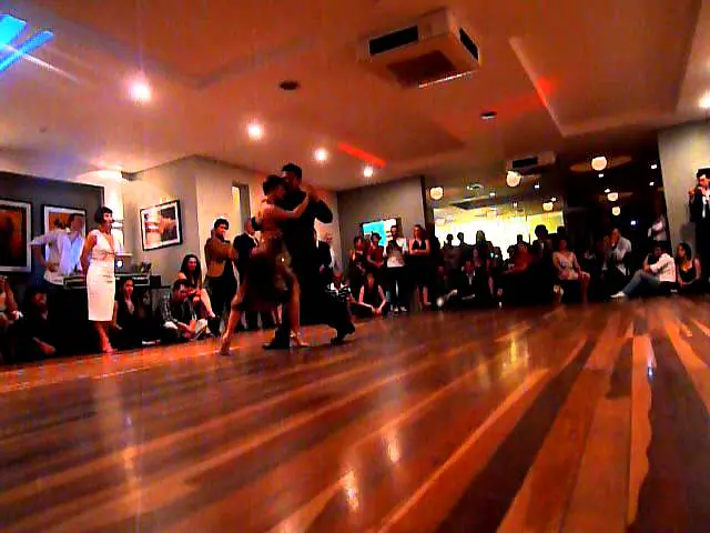 Video thumbnail for VI Dançata Master Tango - 20nov2011 - Sebastian Arce e Mariana Montes 2-5
