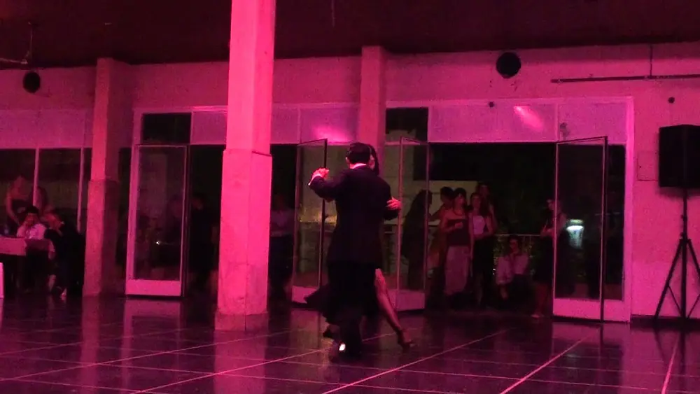 Video thumbnail for 2011 Nov Pablo Giorgini y Noelia Coletti Buenos Aires Milonga Floreal 1