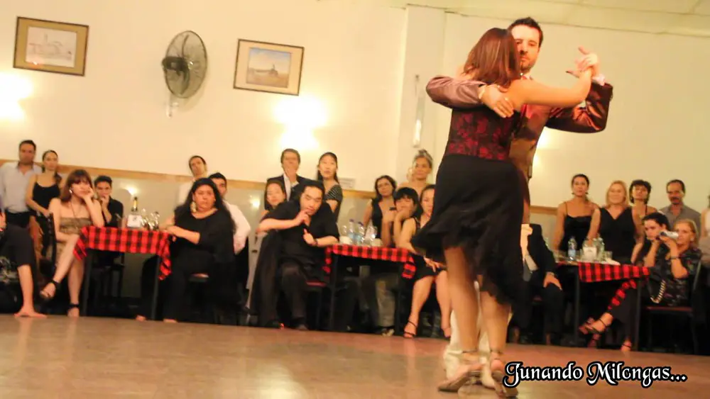 Video thumbnail for JAVIER RODRIGUEZ Y VIRGINIA PANDOLFI en La Baldosa (Milonga)