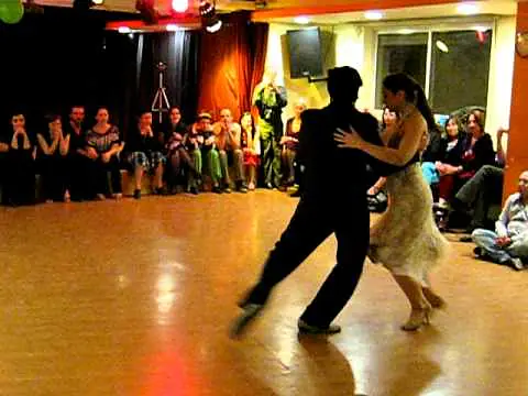 Video thumbnail for Ariadna Naveira and Fernando Sanchez - tango. 17.03.2011. Milonga Lo de Silvia, Jerusalem