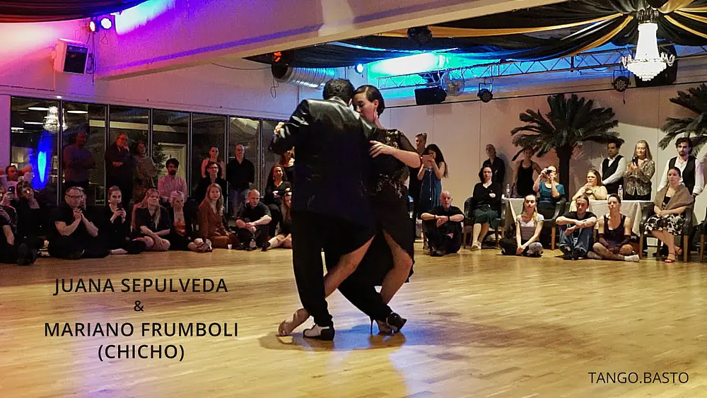 Video thumbnail for Juana Sepulveda & Mariano Chicho Frumboli - 4-6 - Milonga Grammofon - 2022.02.12