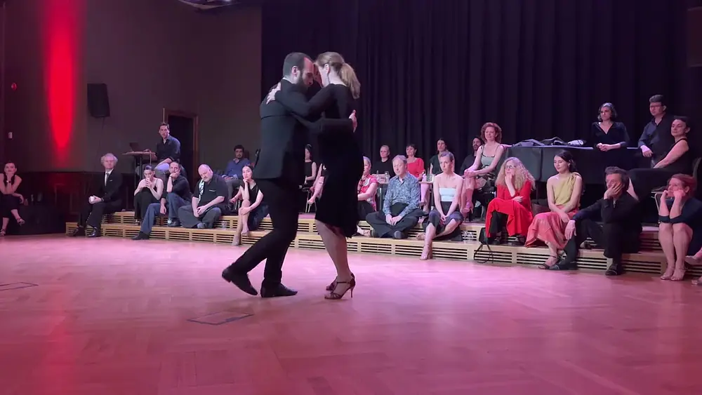 Video thumbnail for Oslo Tangos Gallamilonga Pablo Rodriguez & Ina Eriksen, Una Carta, A. Troilo